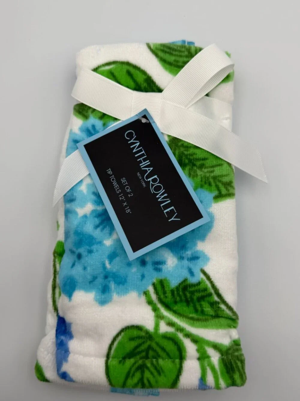Cynthia Rowley Hydrangea Tip Towels Set of 2 Blue Floral Green White 12x18 NWT